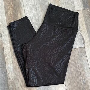 Chic Black Animal Print Leggings